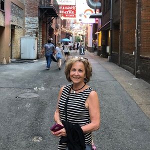 Meet your Posher, Donna